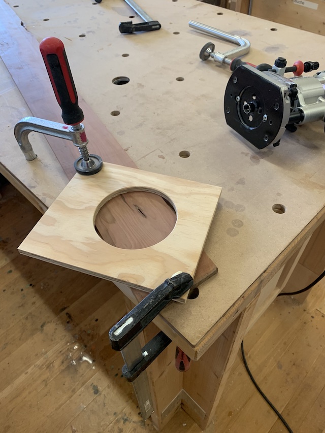 Untersetzer auf Apfelholz