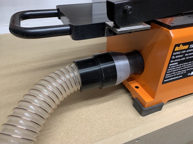 Adapter mit Schlauch angeschlossen