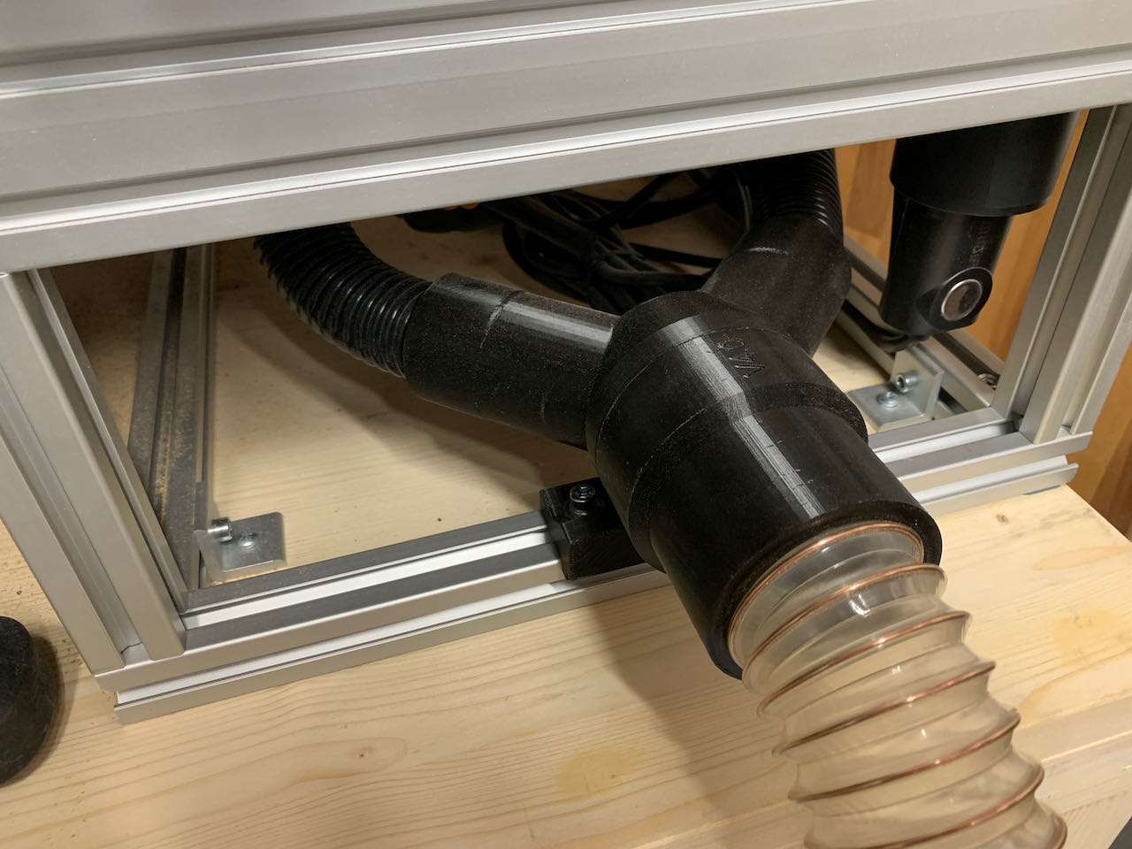 Adapter mit Schlauch angeschlossen