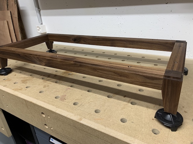 Sockel fertiggestellt